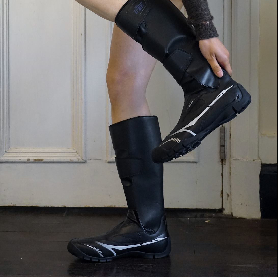 Swift Trek Boots (Black)