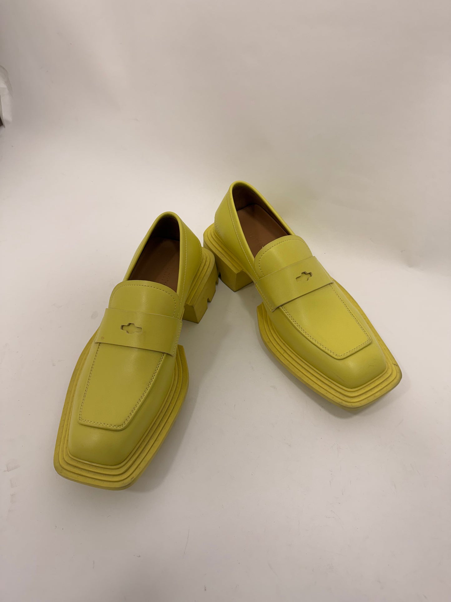 REEL LOAFER CANARY YELLOW