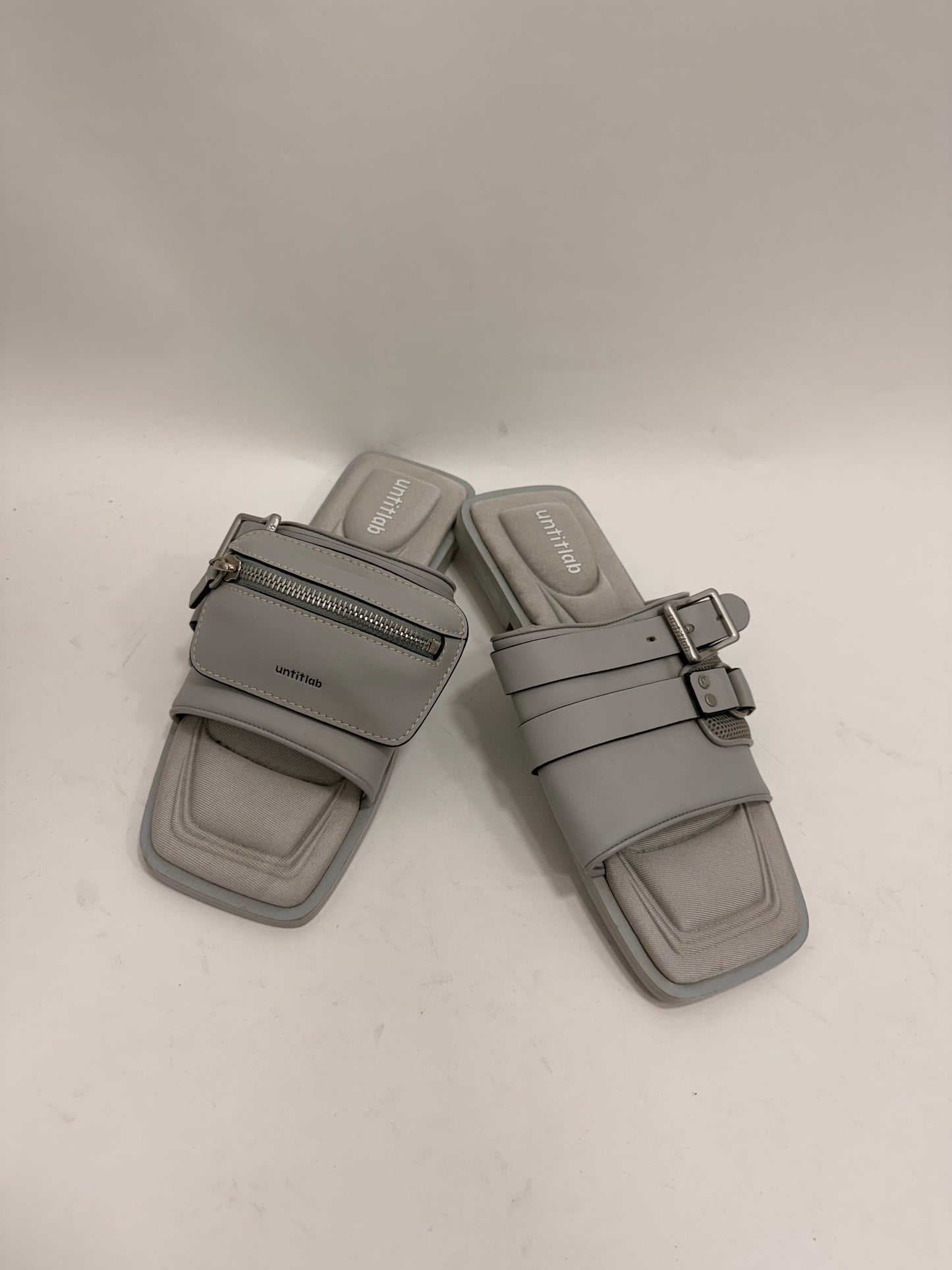 Reel Sandals (Grey)