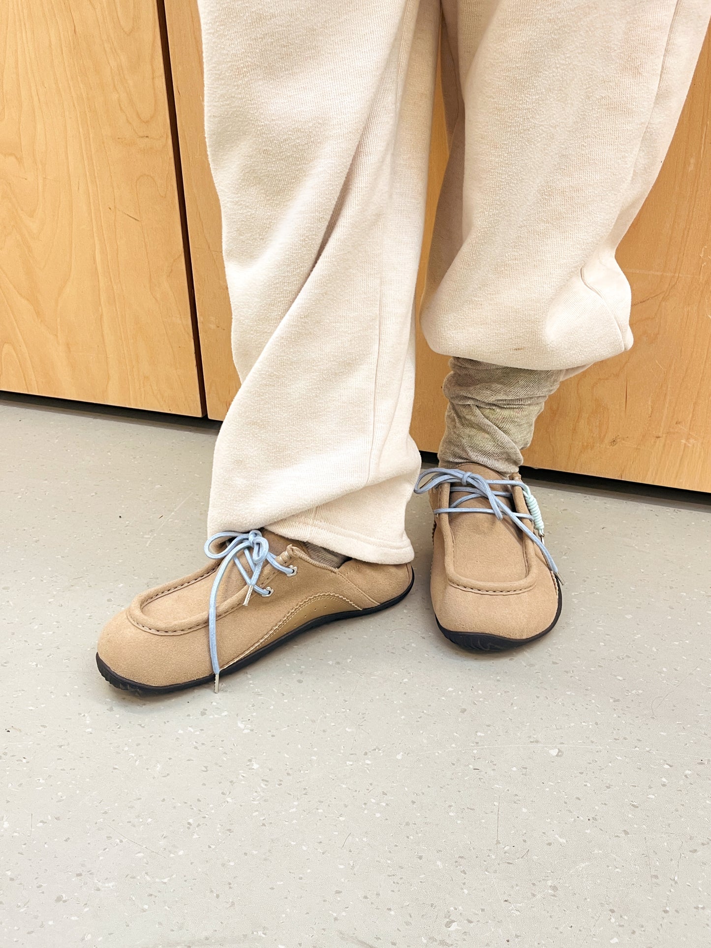 Space Barefoot Derbies (Beige)