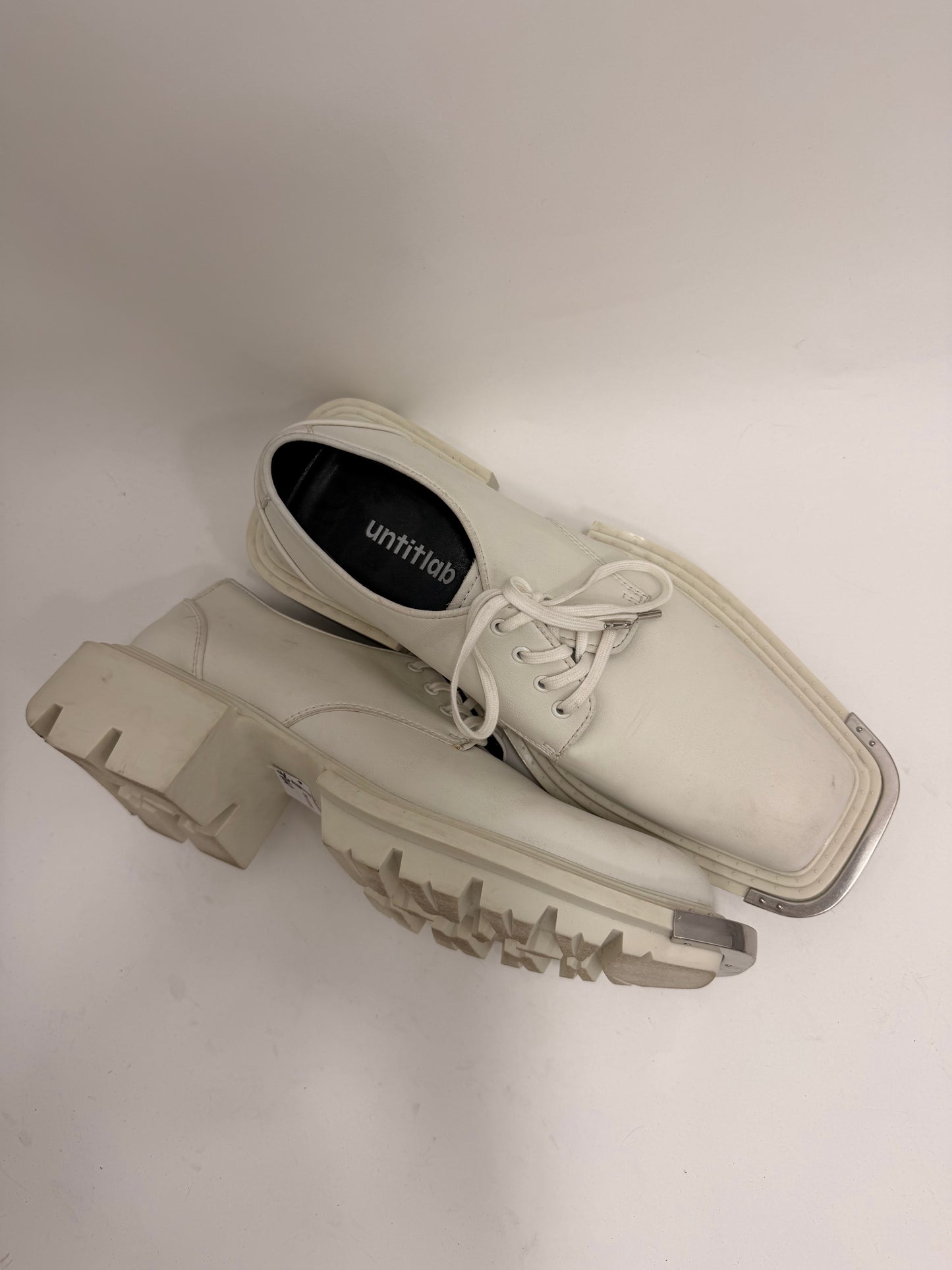 REEL METAL TOE DERBIES WHITE