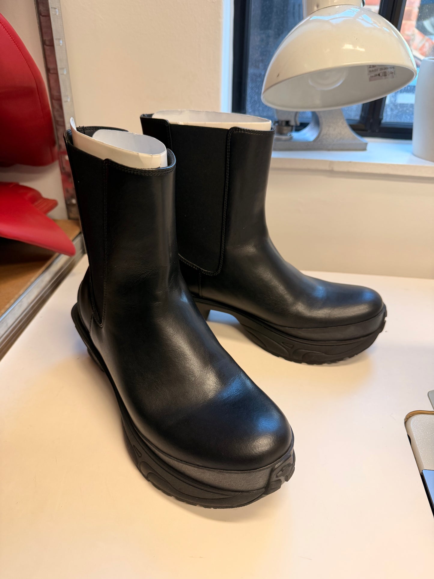 Vertigo Heel Boots (Black)